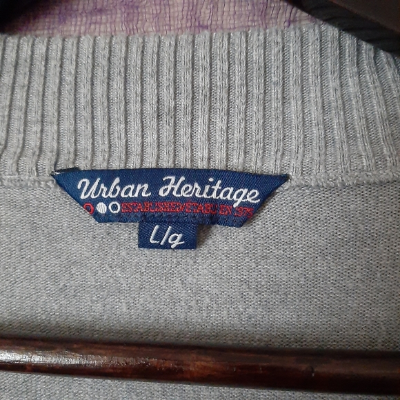 Argyle v-neck 3/4 sleeve medium sweater - Picture 4 of 4